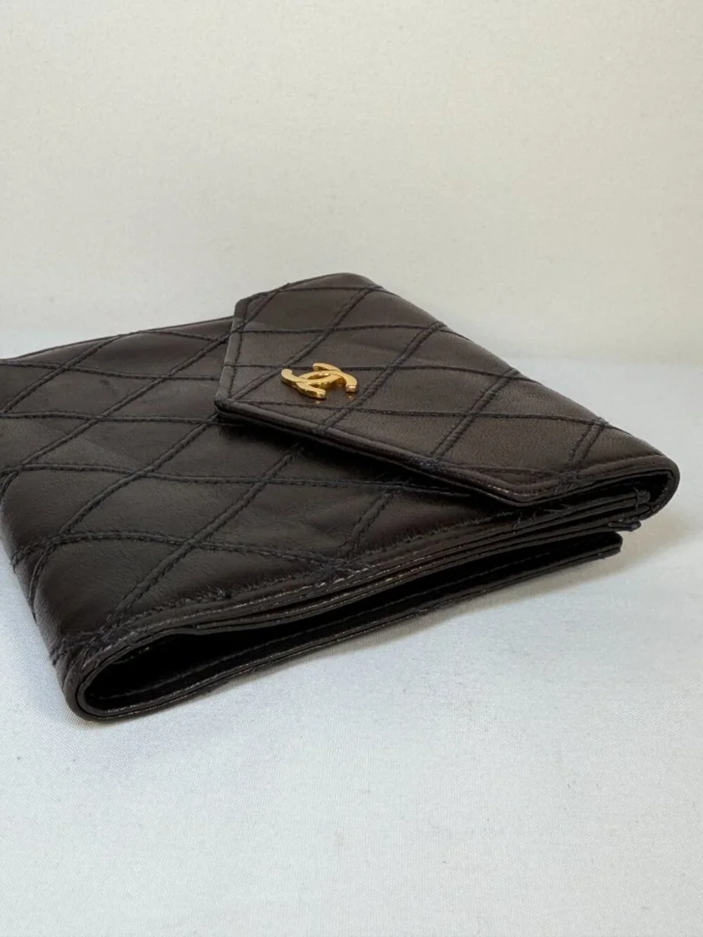 RARE! Vintage CHANEL Brown Quilted Bicolore Leather Gold CC Bifold Wallet
